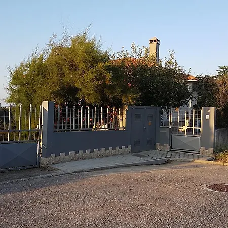 Fatima Nazare 3 Bedroom House *